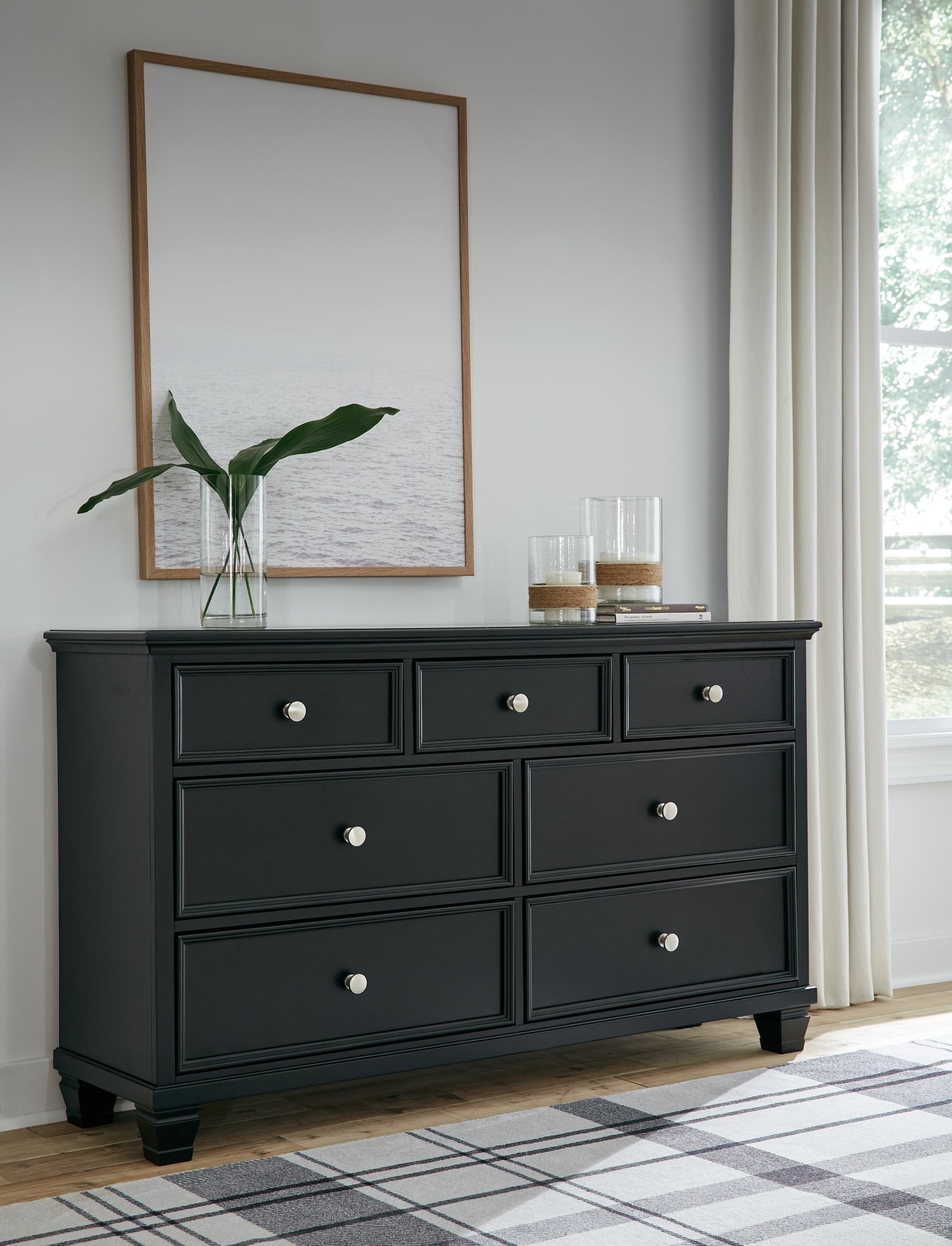 Signature Design by Ashley Lanolee Dresser