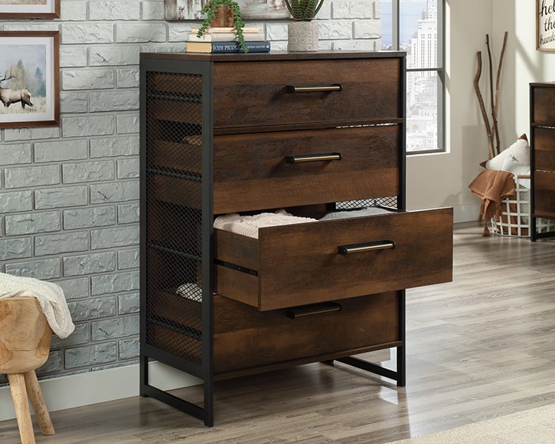 4-Drawer Chest