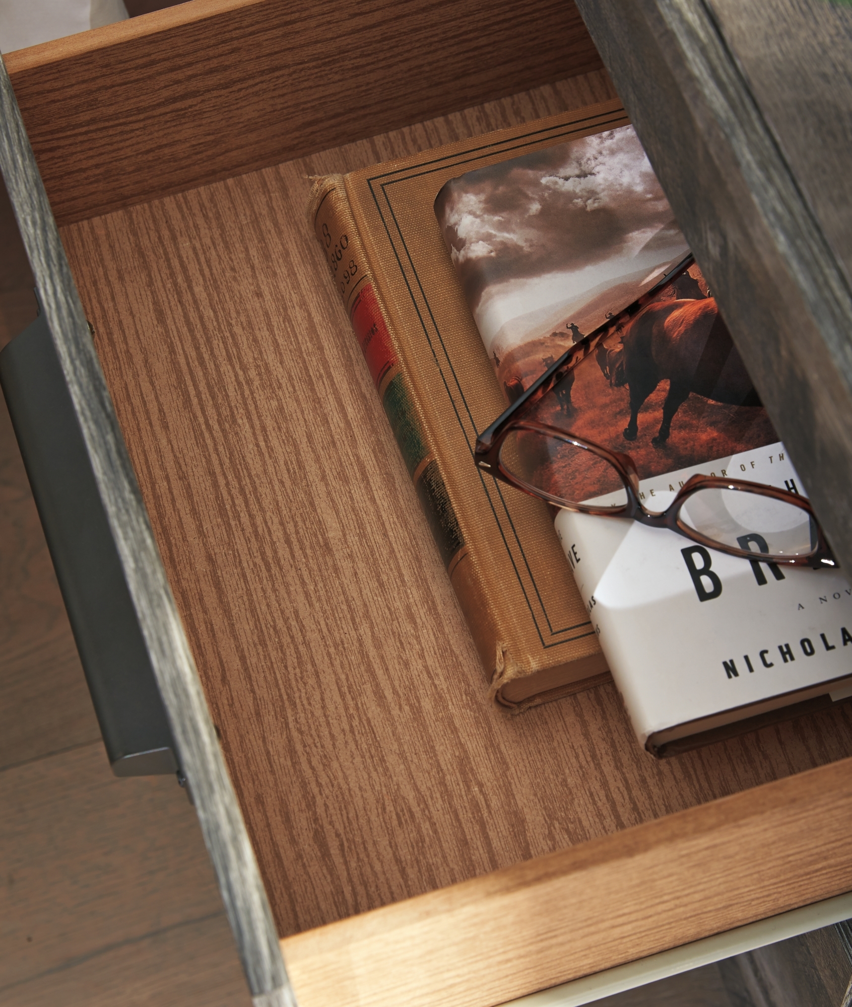 Signature Design by Ashley Wynnlow King Bedroom Set