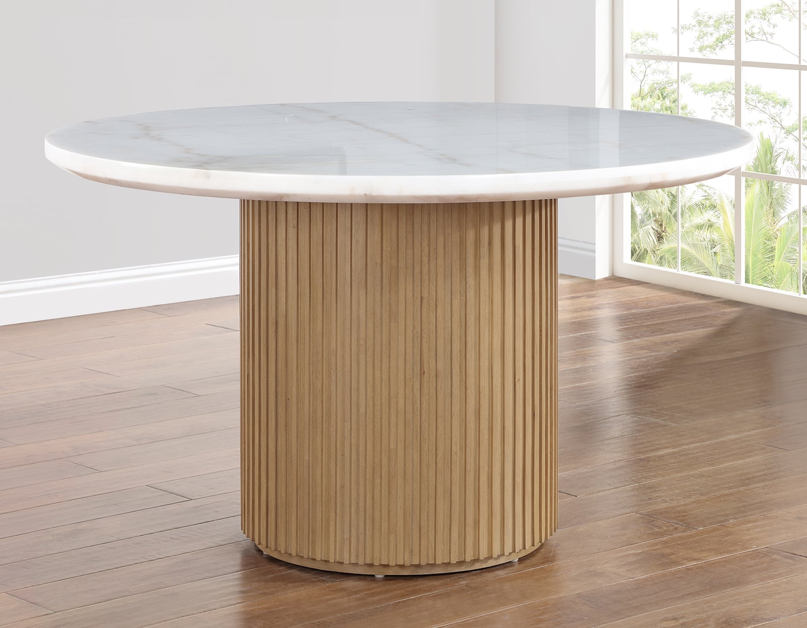 Steve Silver Colvin 52" Round Dining Table