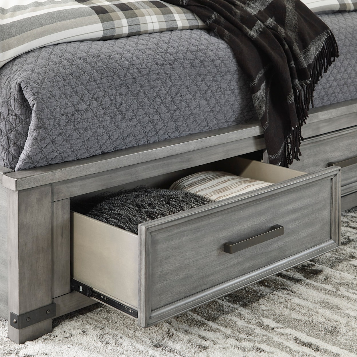 Ashley Furniture Signature Design Russelyn King Storage Bed