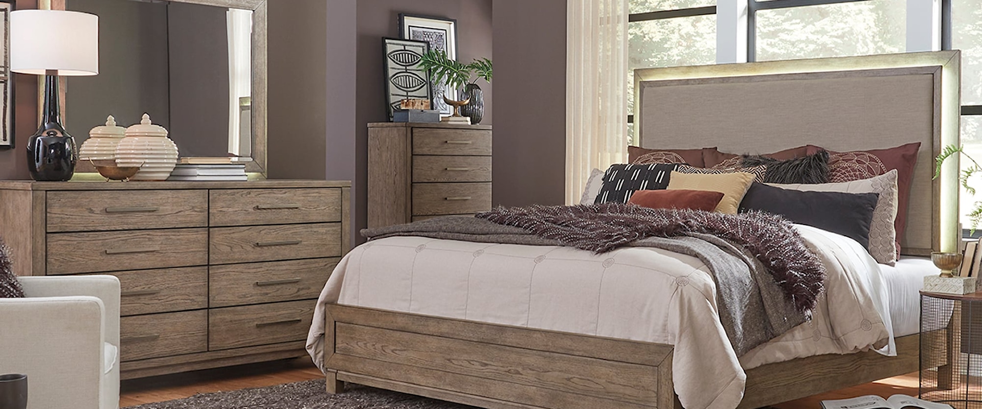 Contemporary Queen Bedroom Group 