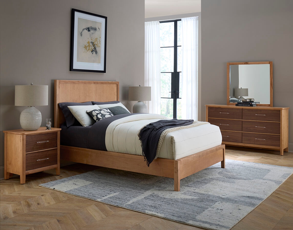 Vaughan-Bassett Nordhaven Queen Panel Bed