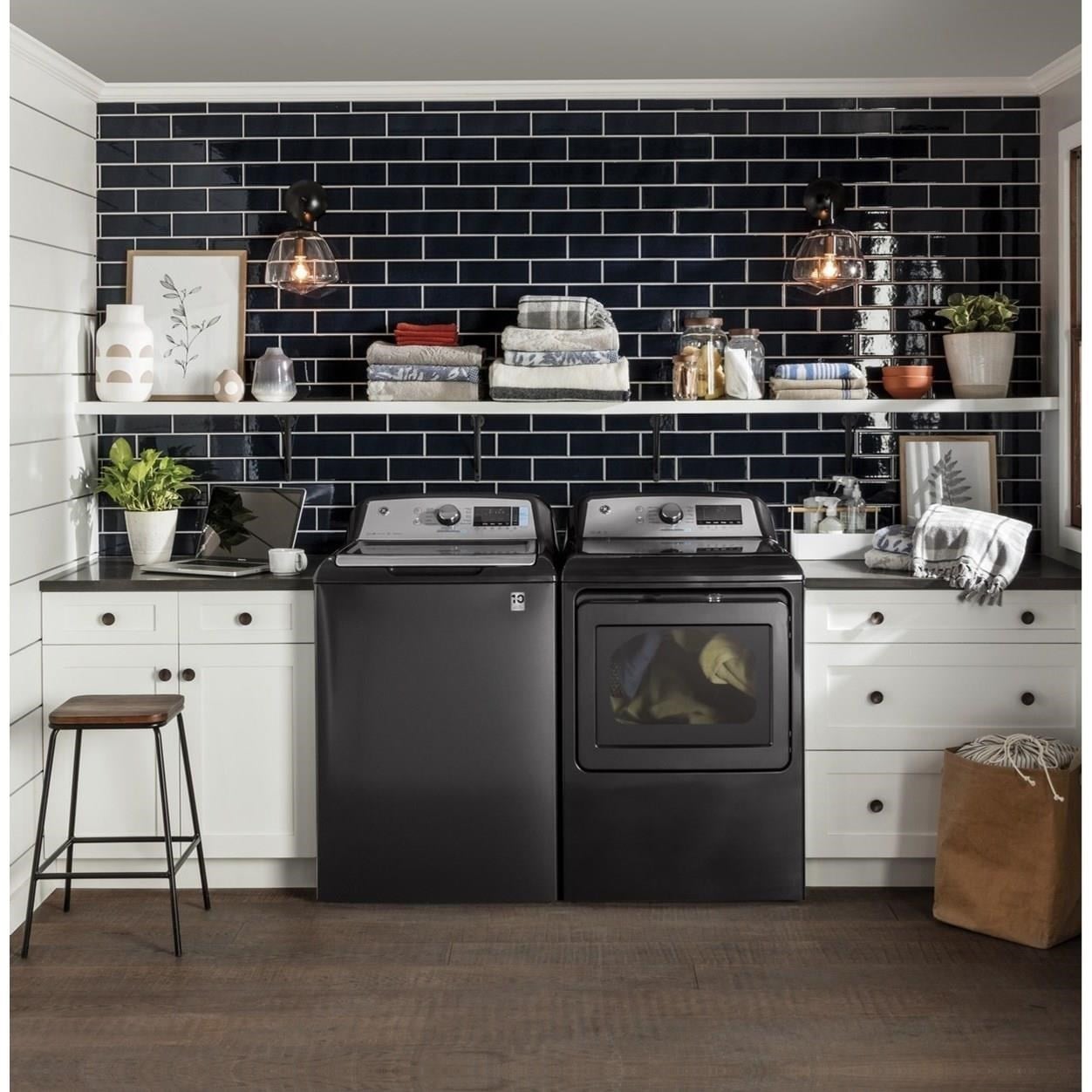 GE Appliances Laundry Traditional Top Load Washer