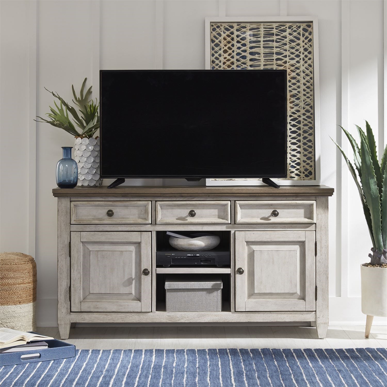 Pulaski on sale entertainment center