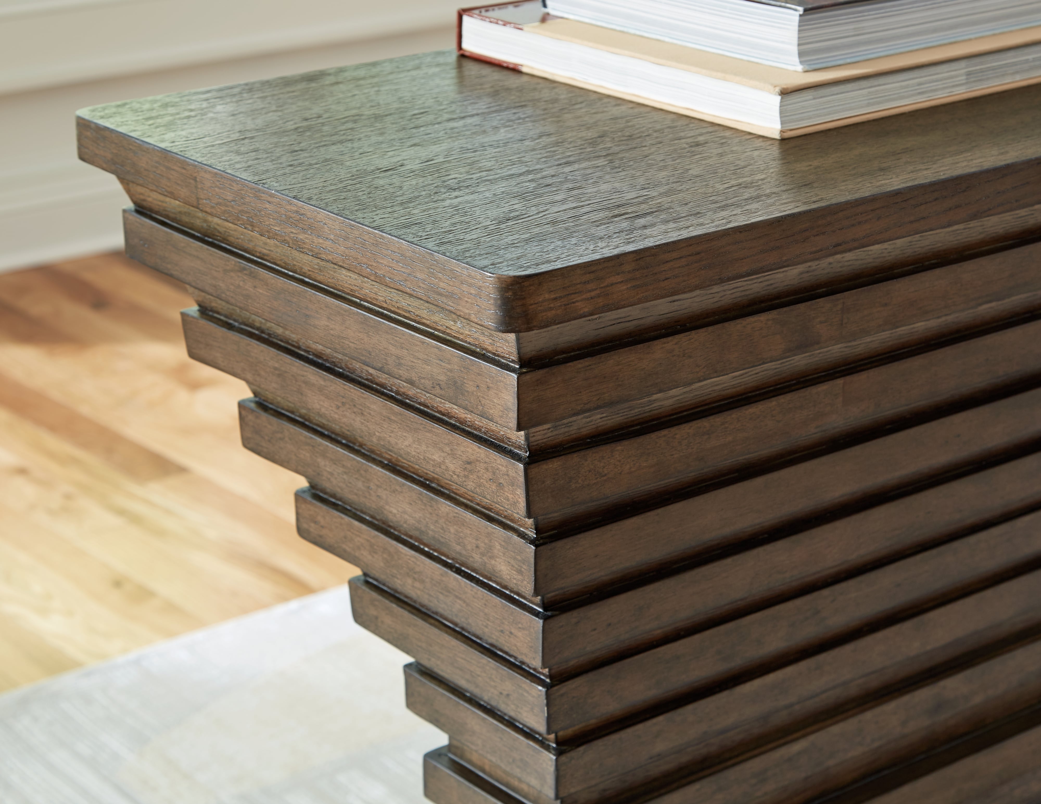 Signature Design by Ashley Hannodream Sofa Table