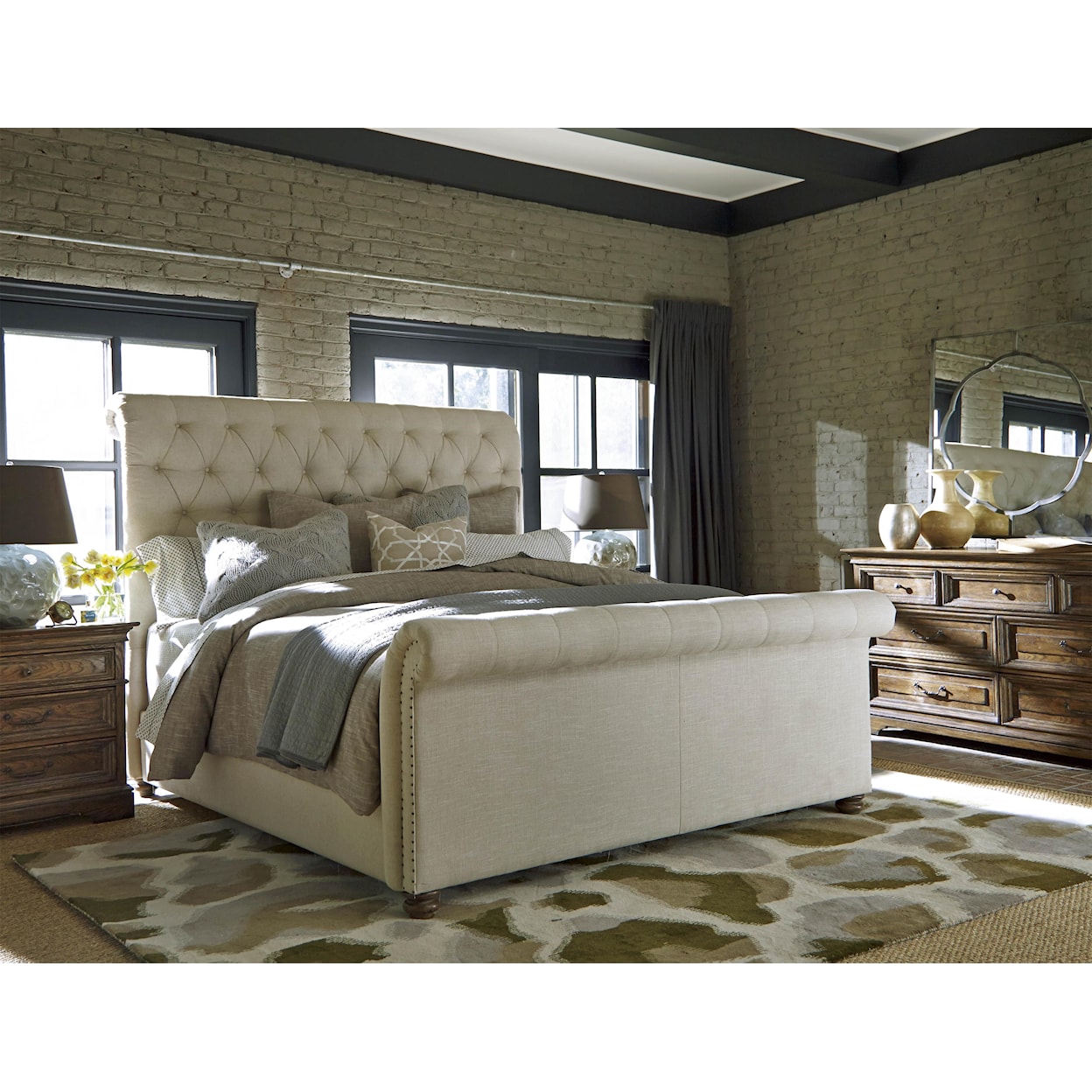 Universal California - Malibu Upholstered King Bed
