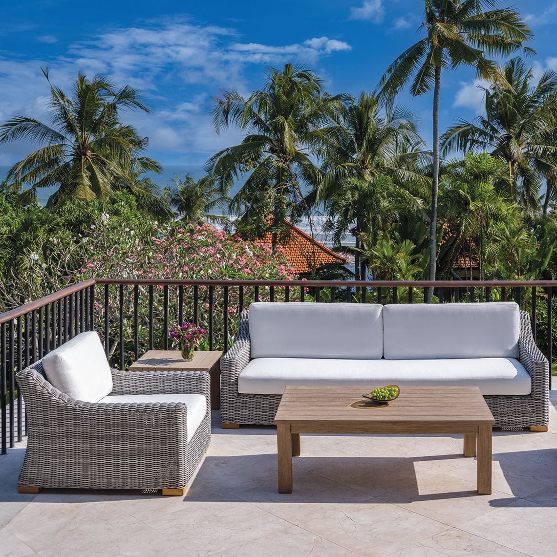 Outdoor Lounge Chair