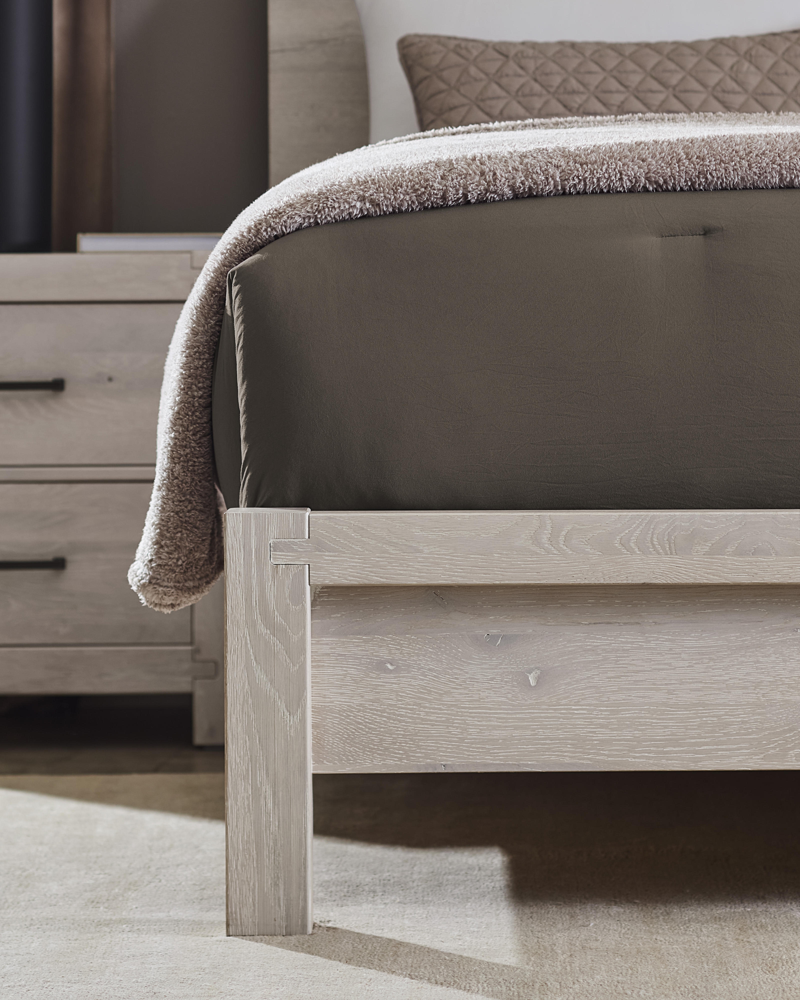 Artisan & Post Joinery King Plank Bed