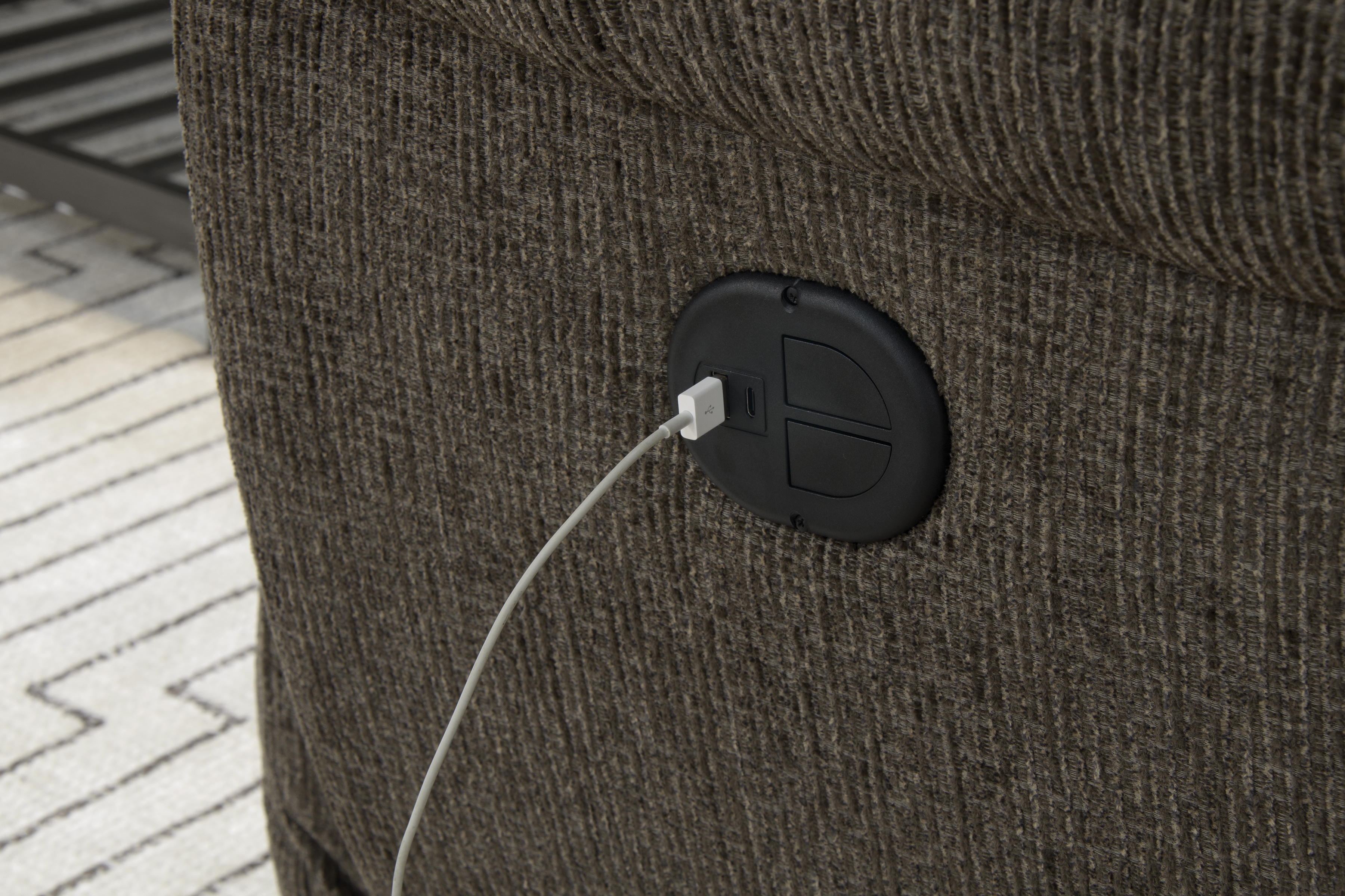 Catnapper Lenny Lay Flat Power Reclining Console Loveseat