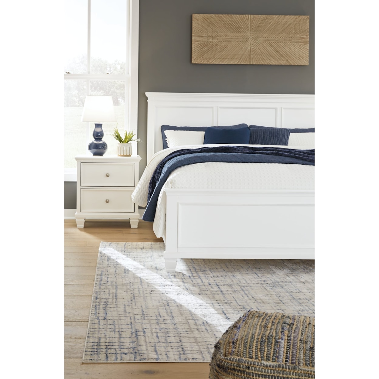 Signature Design by Ashley Fortman King Panel Bed