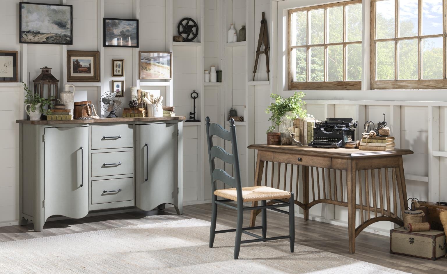 Legacy Classic Vintage Market Spindle Base Writing Desk