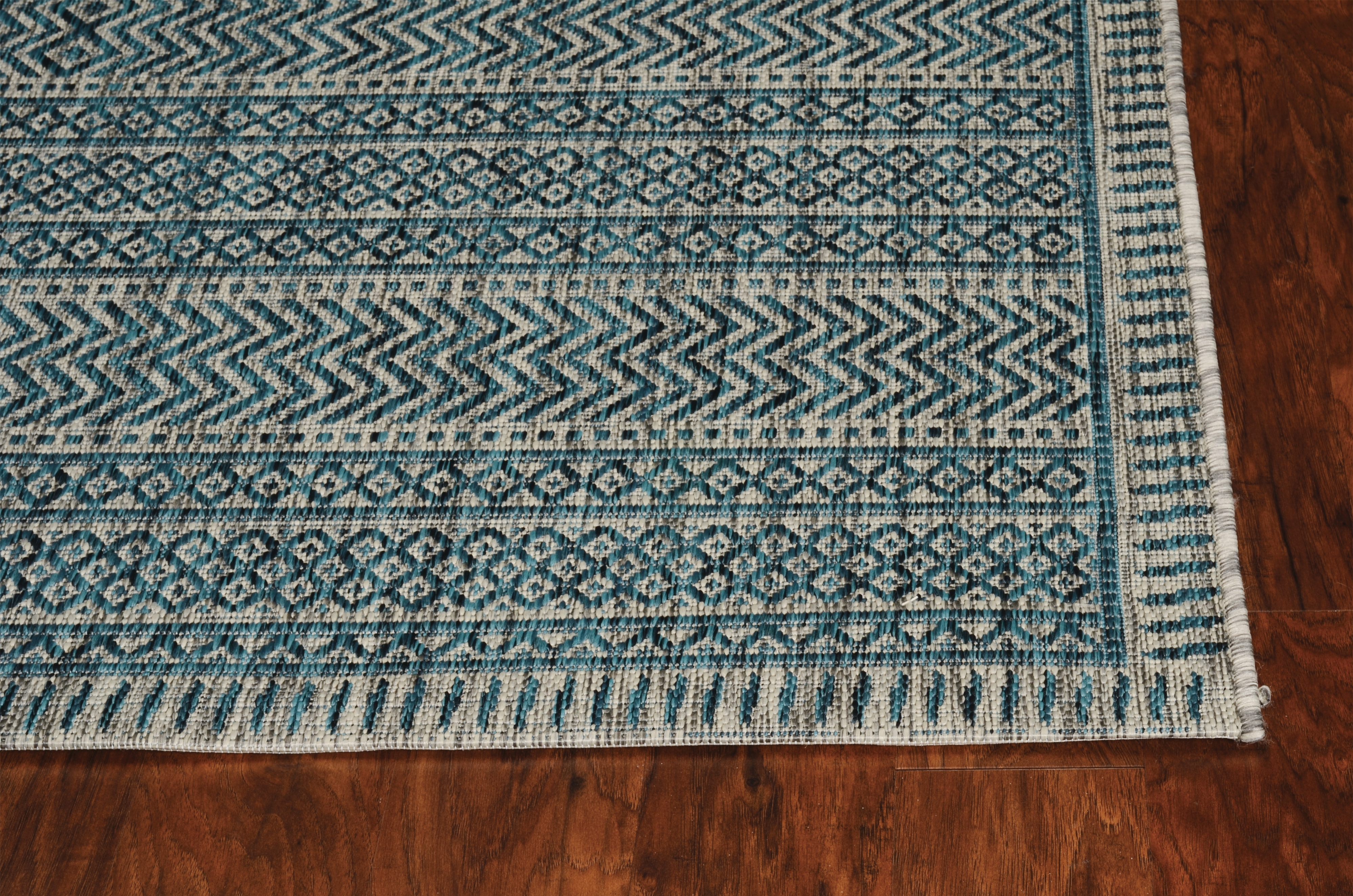 2’7” x 3’11” Teal Horizon Rug