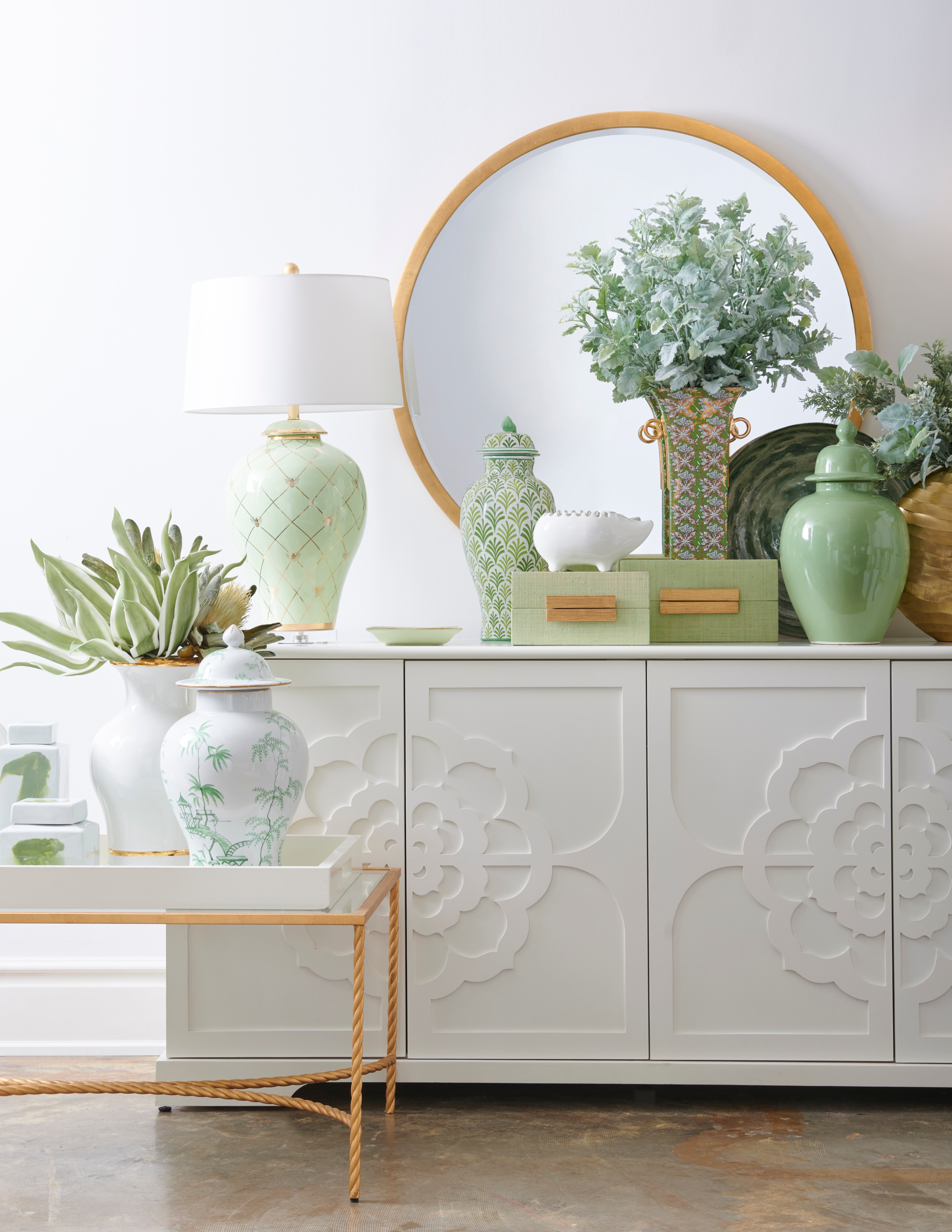 Large Round Mirror - Gold