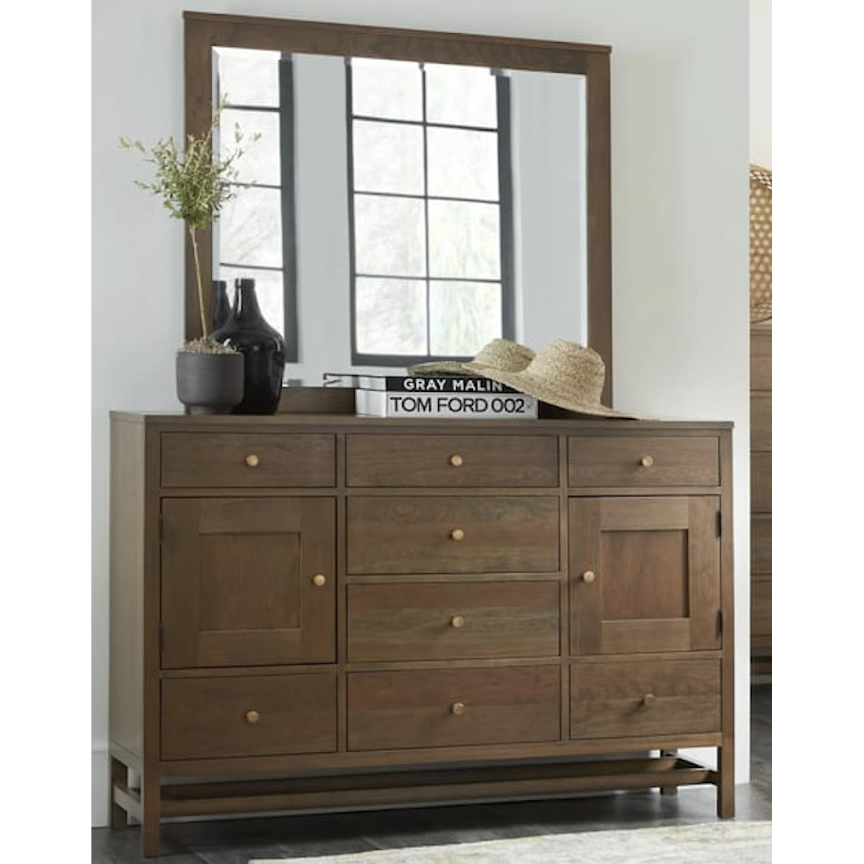 Daniel's Amish Studio Collection Dresser and Mirror Set