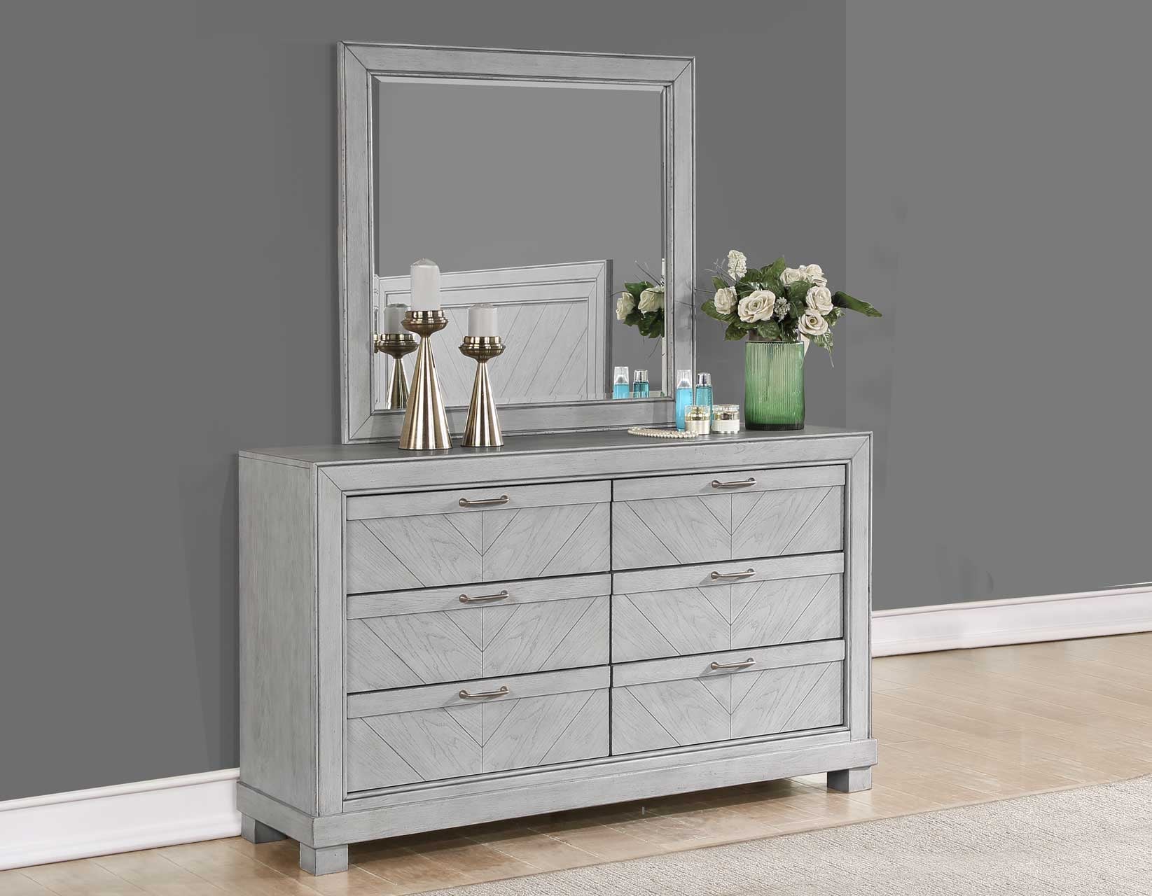 Dresser &amp; Mirror