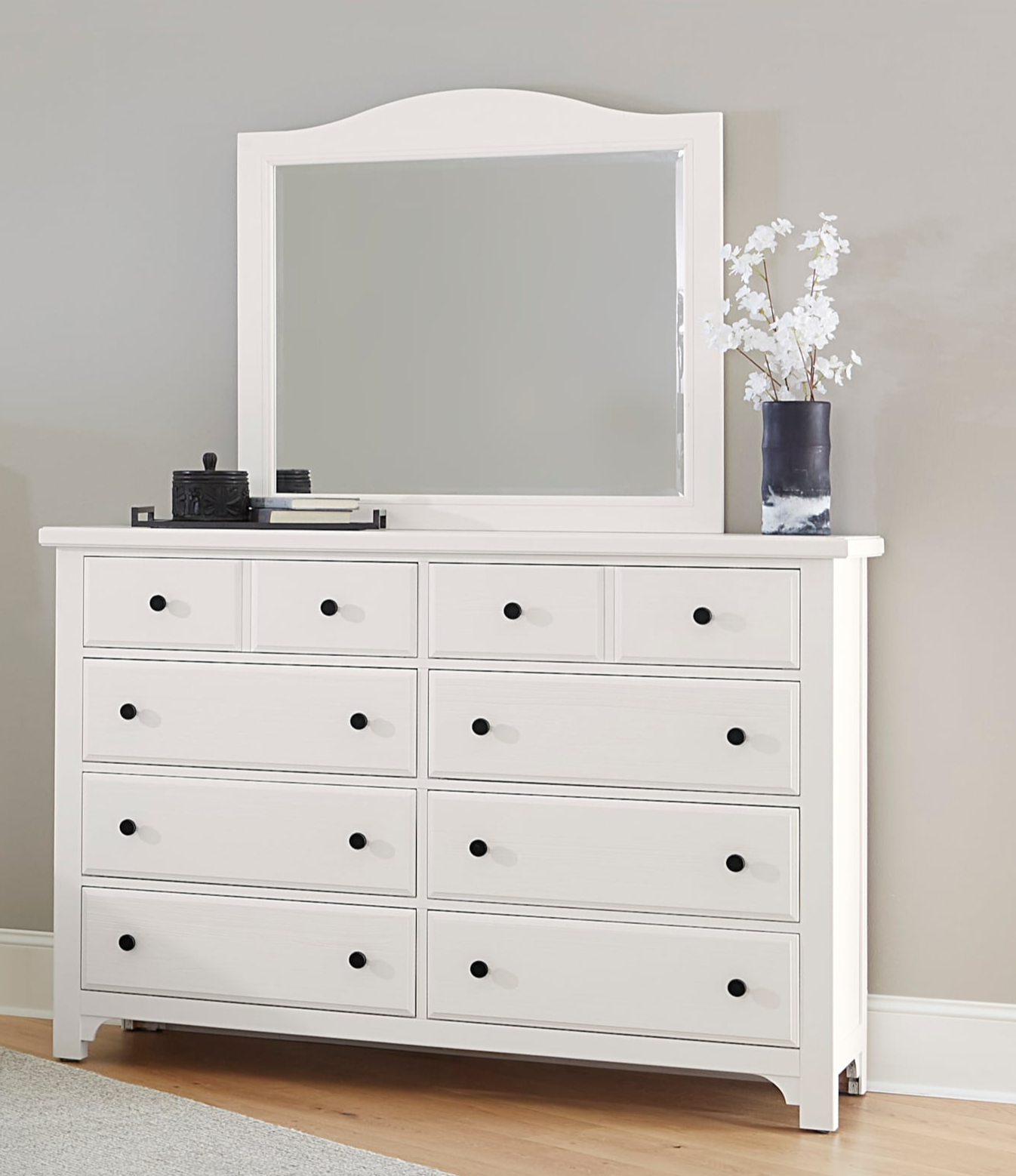 Vaughan-Bassett Cool Farmhouse 4-Piece Queen Arched Bedroom Set