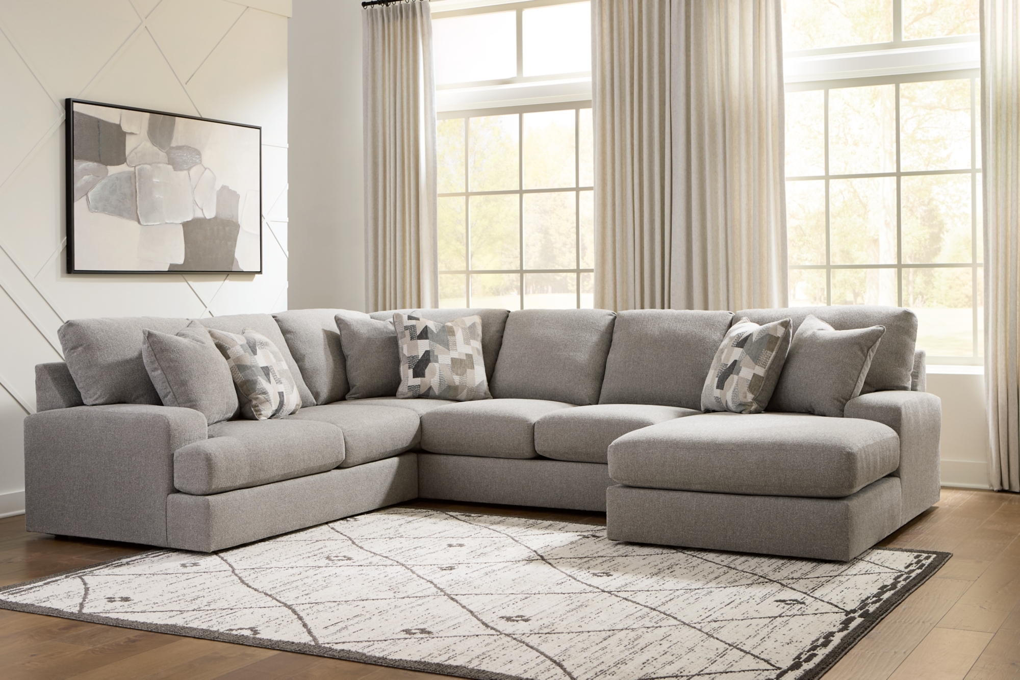 Sectional With Chaise