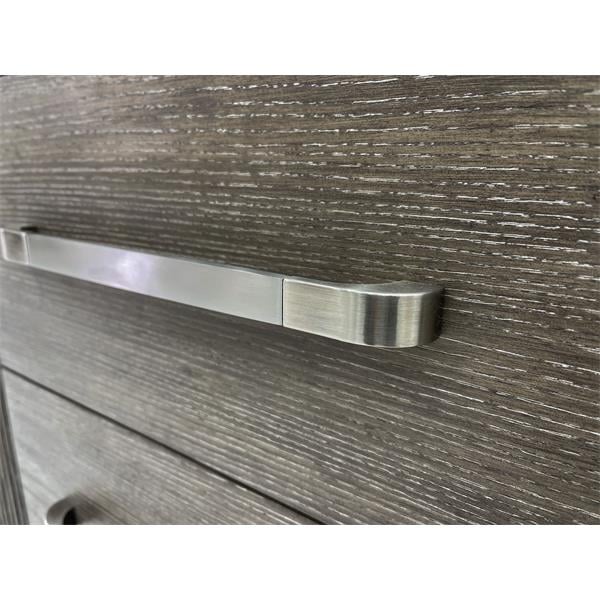 Riverside Furniture Sariel 3-Drawer Nightstand