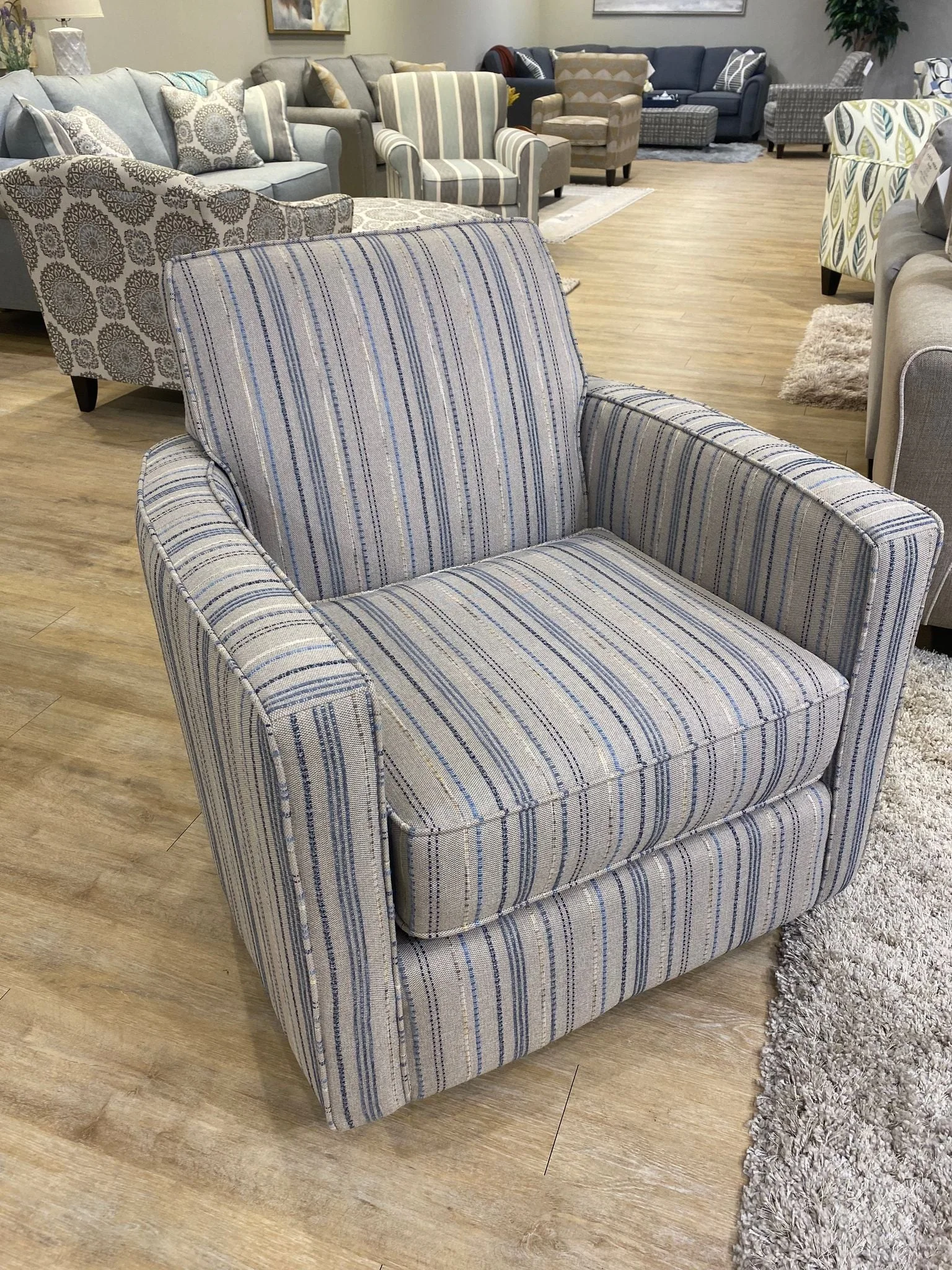 Fusion Furniture 41 DANO TWEED 402G OAKCREEK DENIM Transitional Swivel Glider Chair Furniture