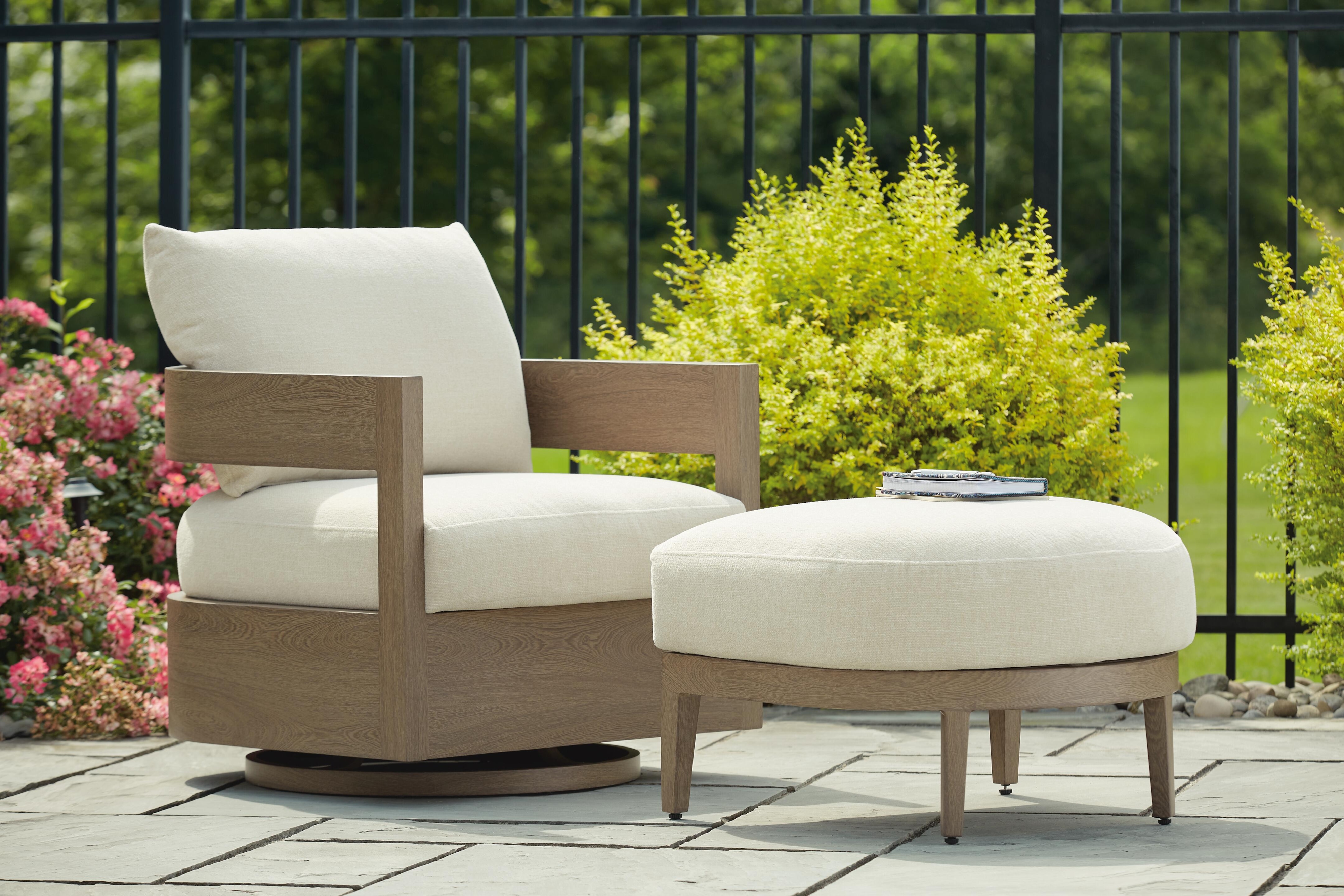 Signature Design by Ashley Serene Bay Swivel Glider Chair W/cushion