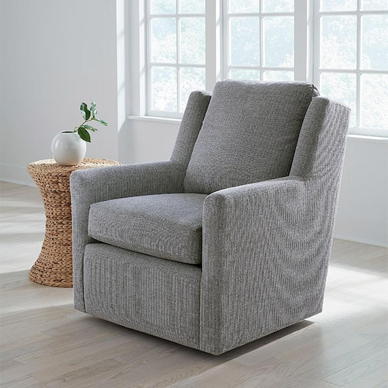 Best Home Furnishings Julriell Swivel Chair