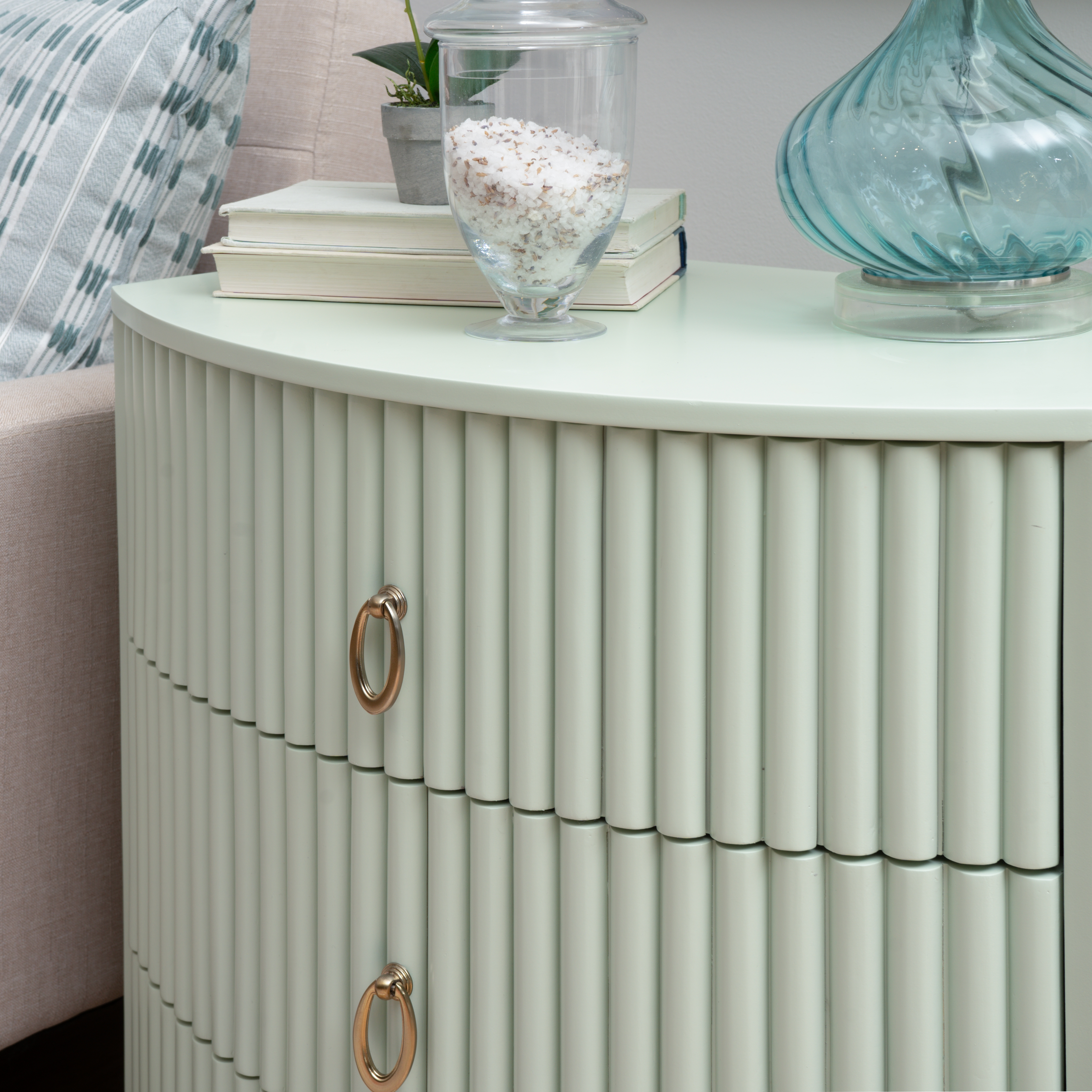 Powell Chantel Chantel 3-Drawer Nightstand