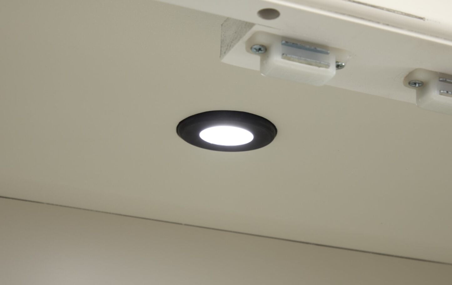 Magnussen Home Willowbrook 9-Piece Dining Room Set