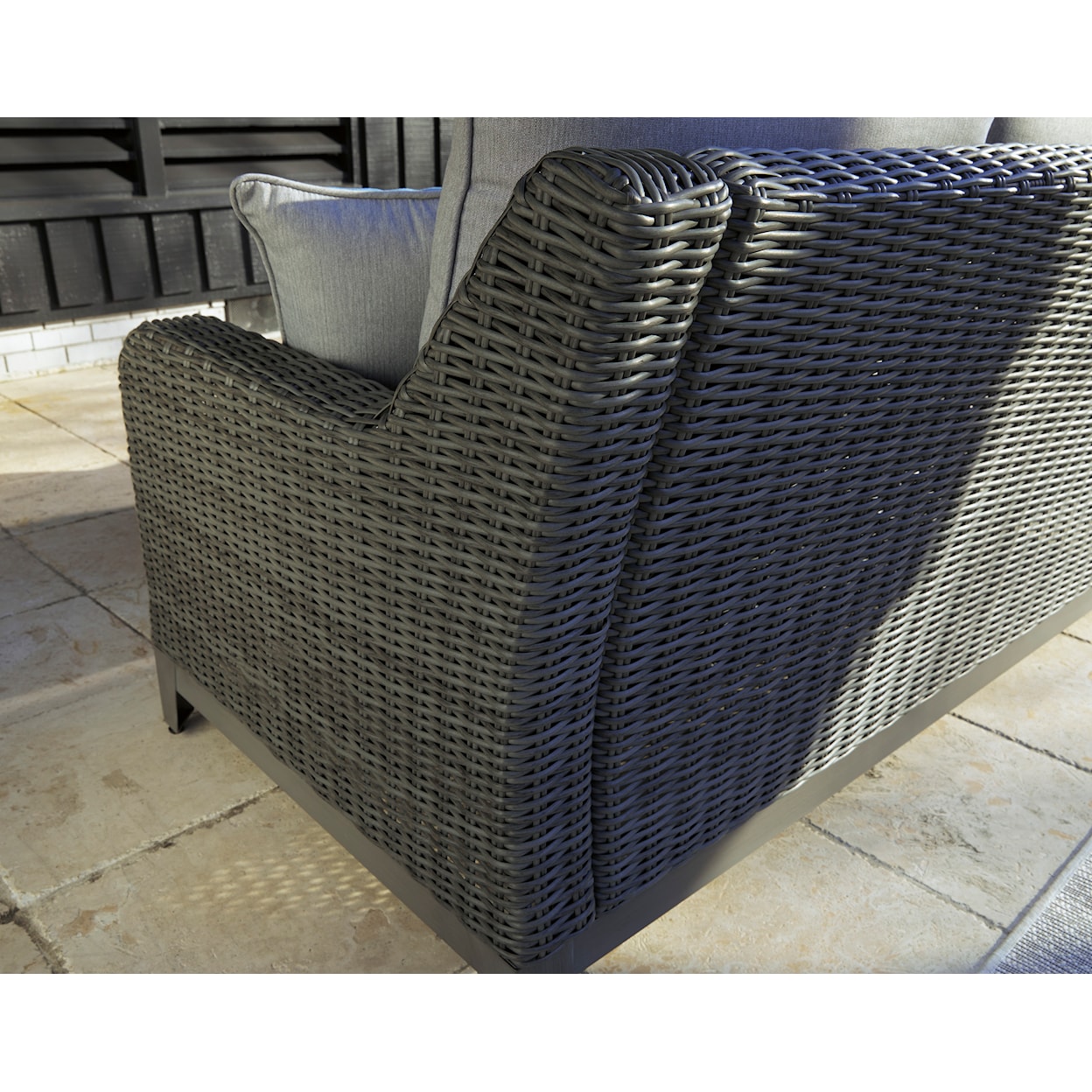 Signature Design by Ashley Elite Park Outdoor Loveseat with Cushion