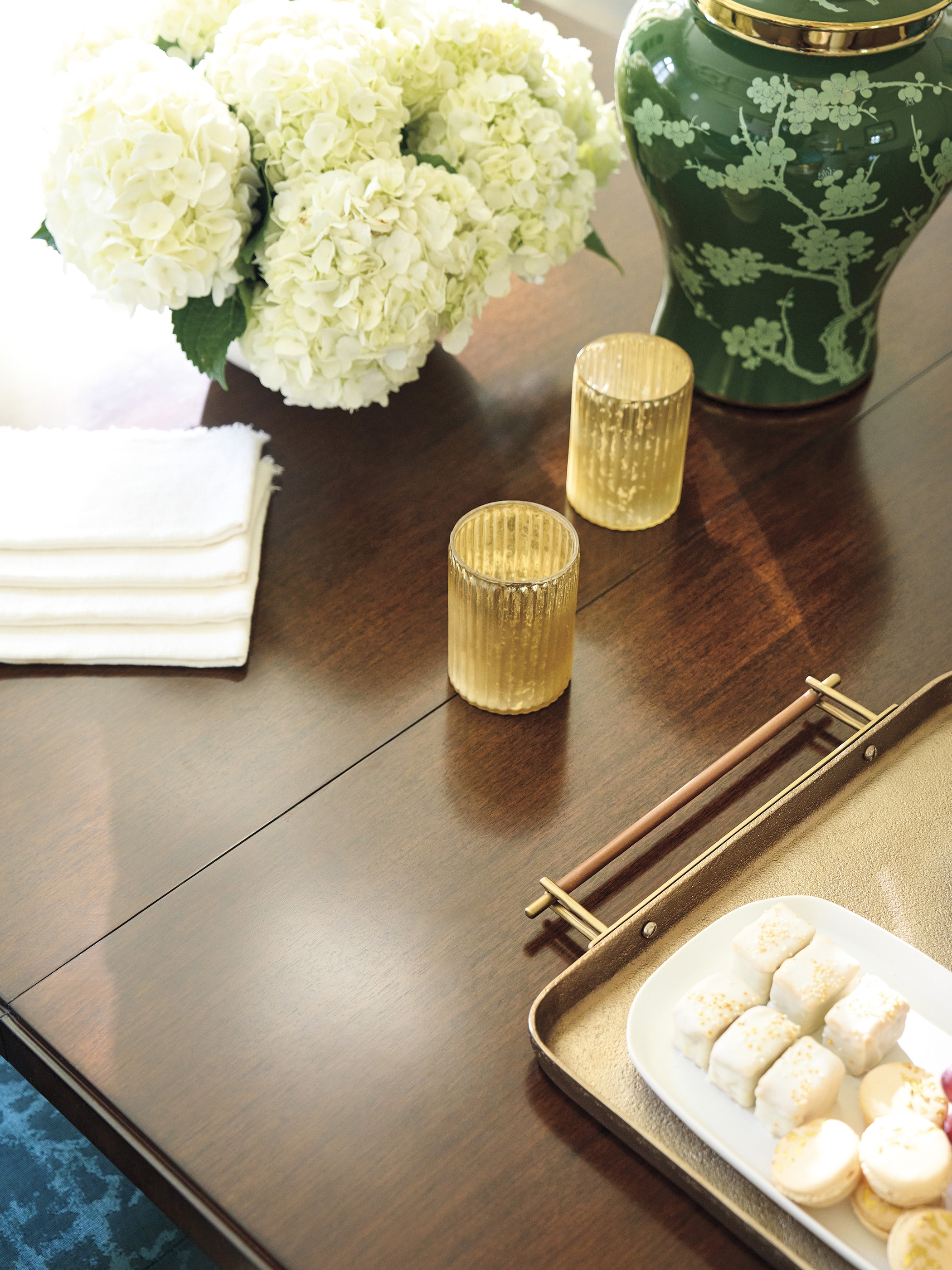 Lexington Rendezvous Portman Double Pedestal Dining Table