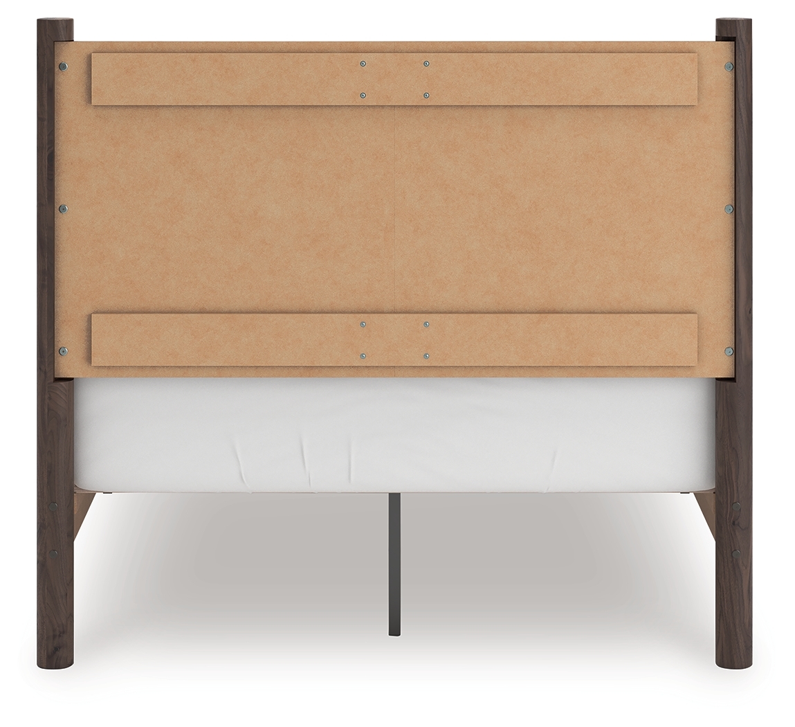 Signature Design by Ashley Cadmori Full Panel Platform Bed