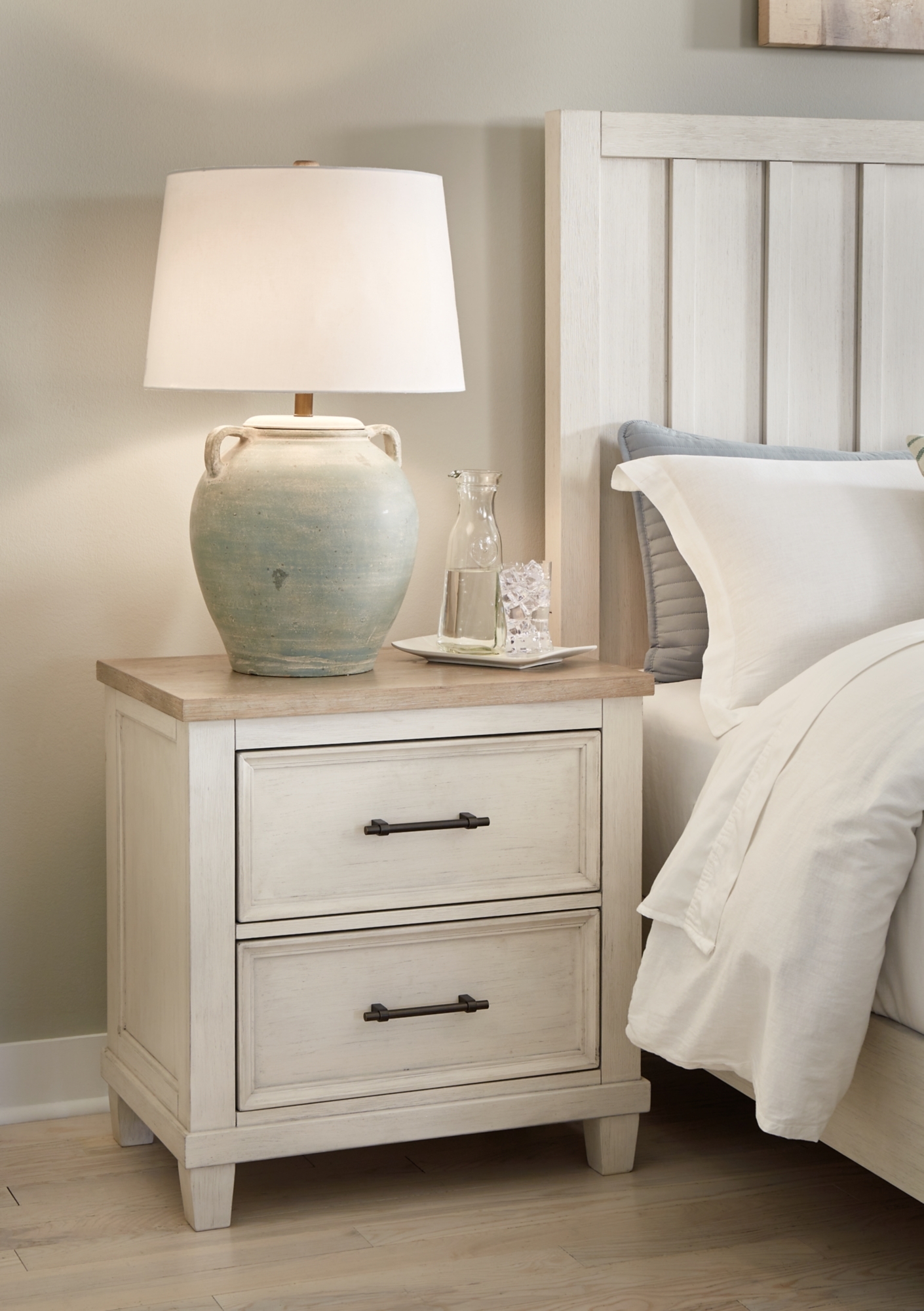 2-Drawer Nightstand