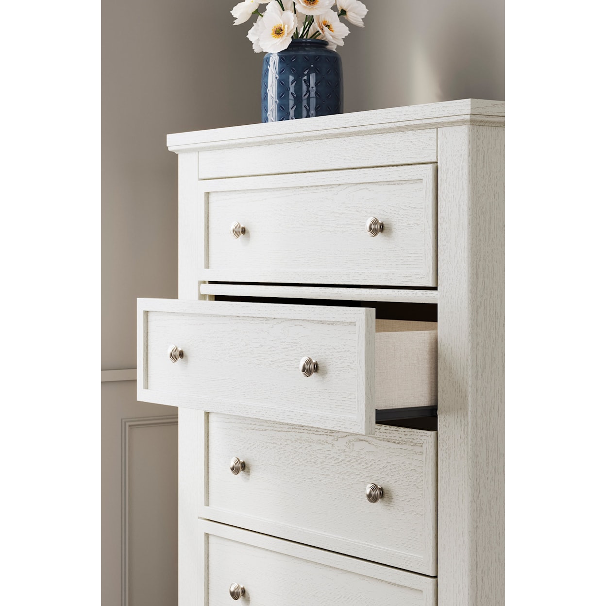 Signature Design by Ashley Furniture Grantoni Chest of Drawers