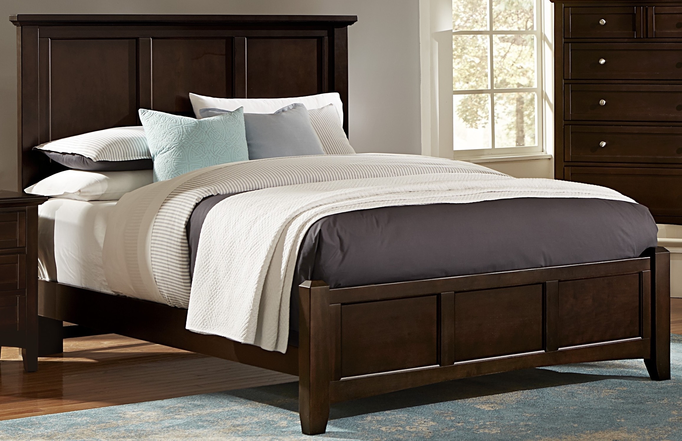 Vaughan-Bassett Bonanza Full Bedroom Group