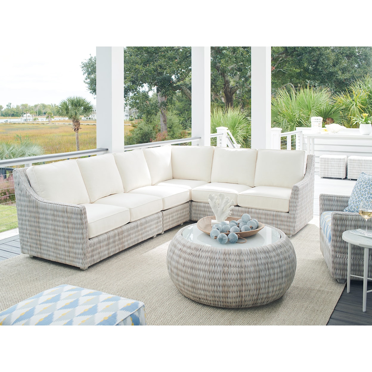 Tommy Bahama Outdoor Living Seabrook 5-Seat Outdoor Sectional Sofa