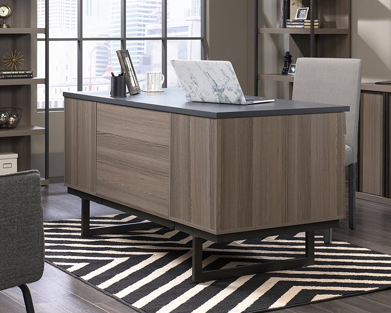 International Lux Executive Desk