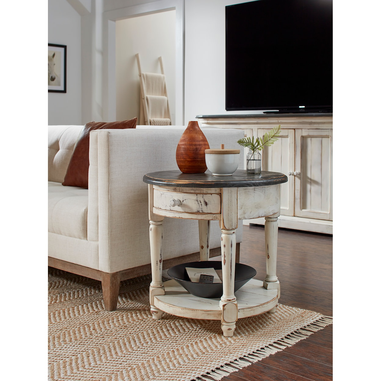 Aspenhome Hinsdale Round End Table
