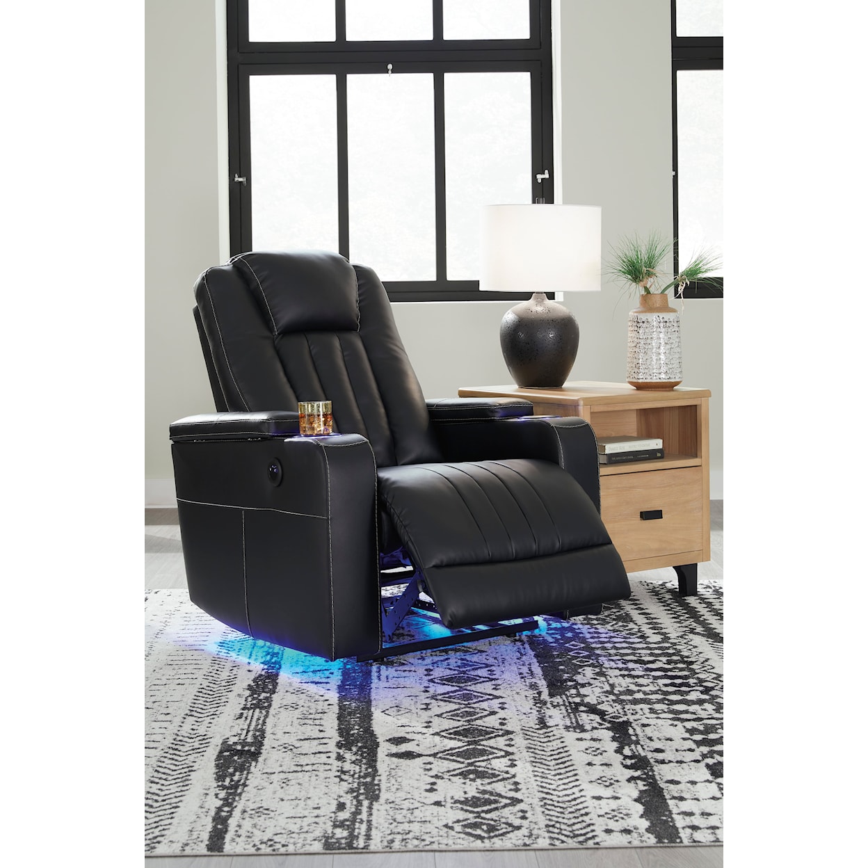 Signature Design by Ashley Center Point Power Recliner