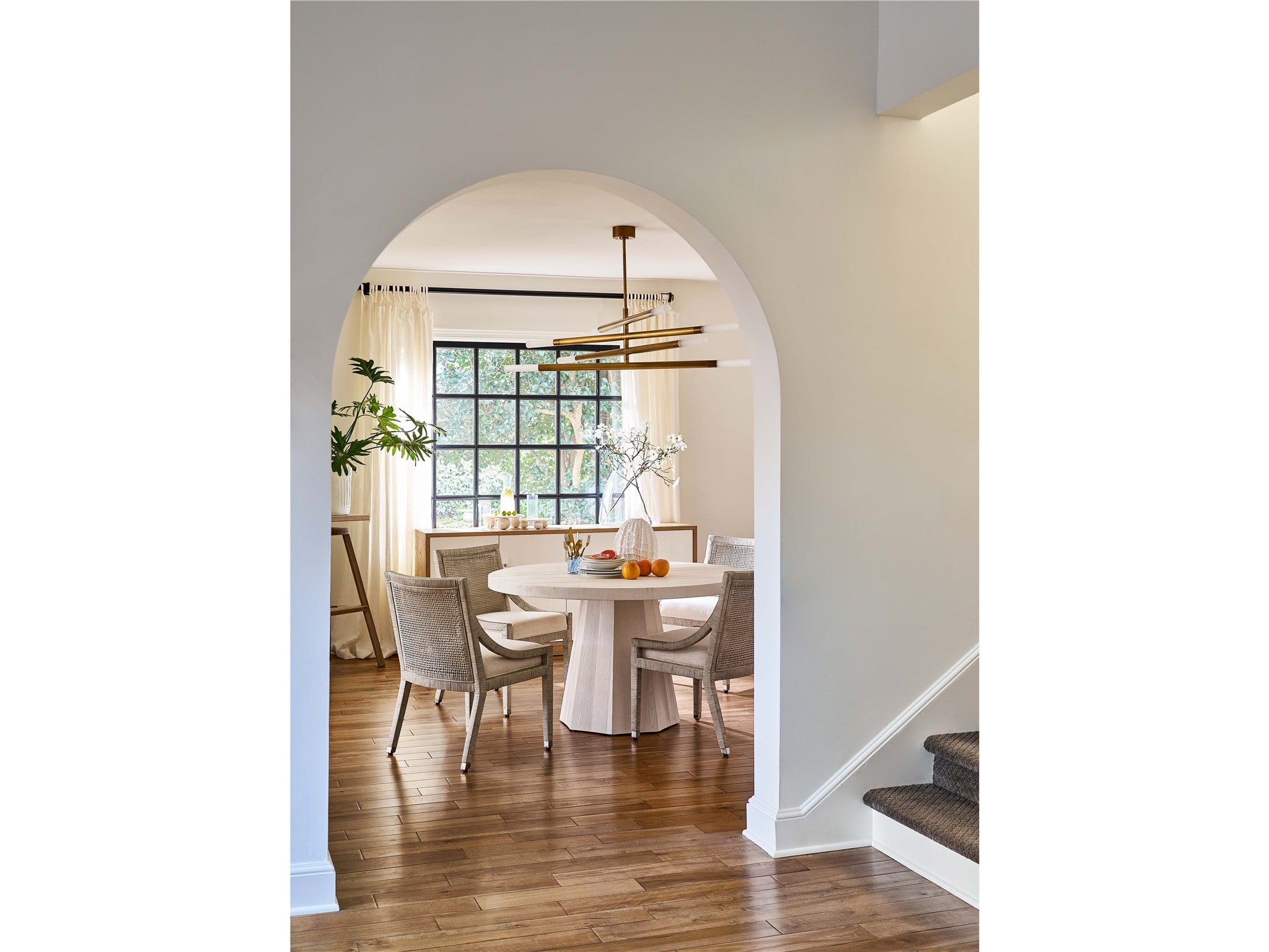 Universal Weekender - Coastal Living Home Collection Mackinaw Round Dining Table