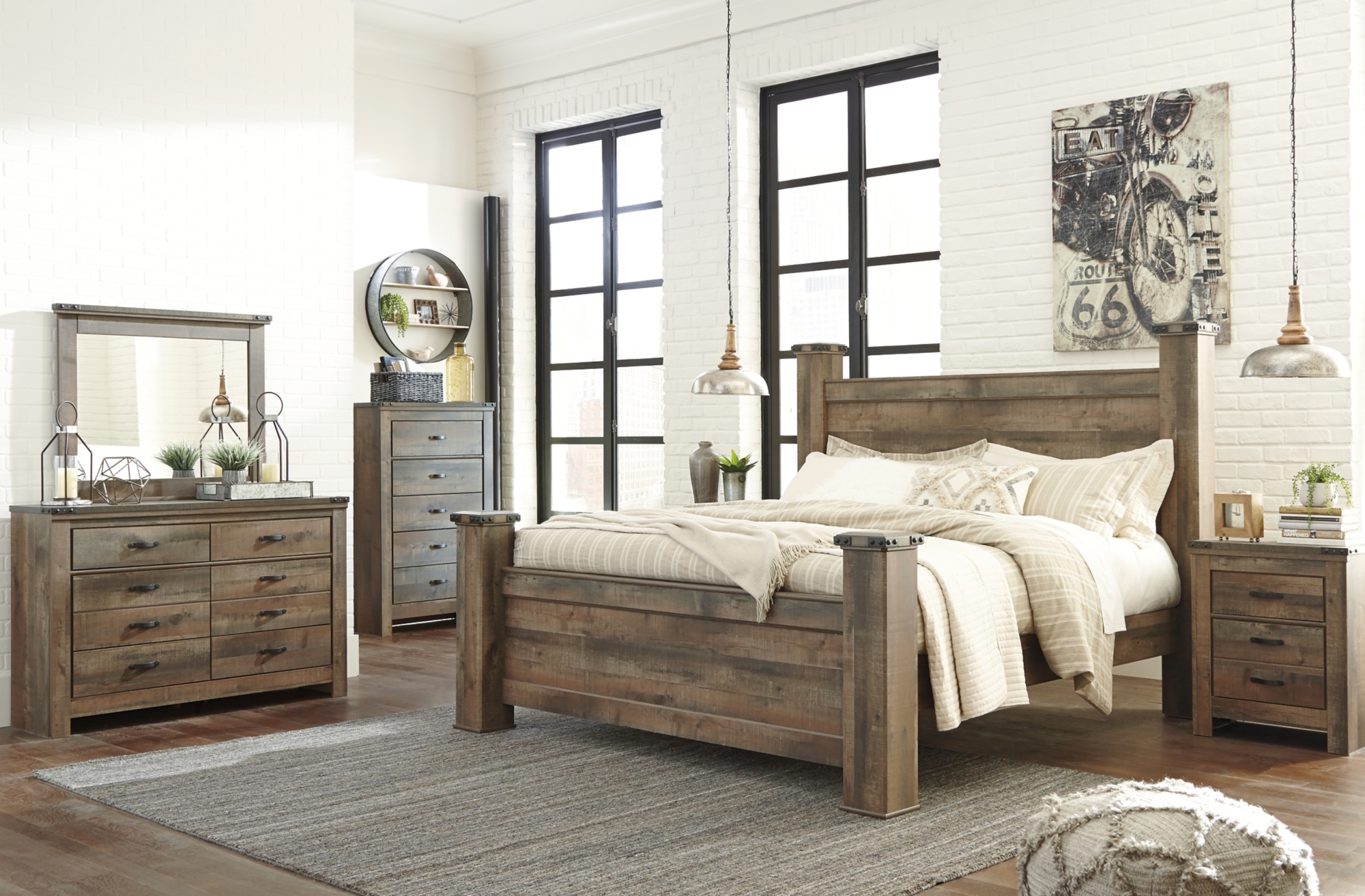 Signature Design by Ashley Trinell King Poster Bed