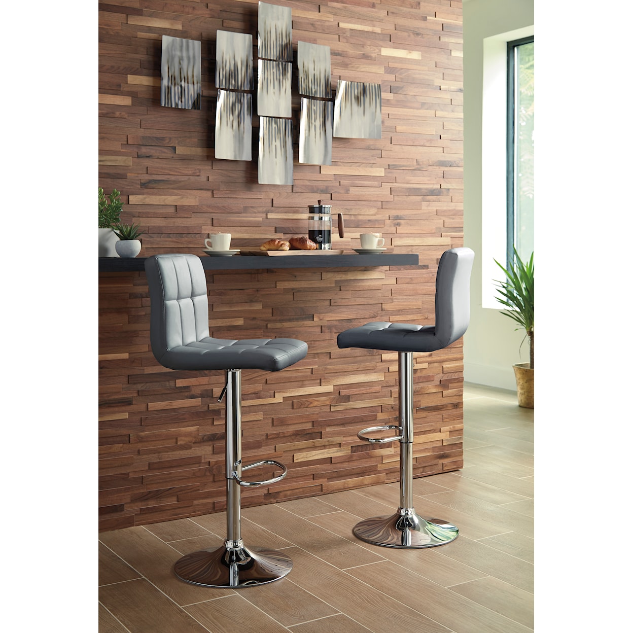 Signature Design by Ashley Bellatier Bar Height Bar Stool