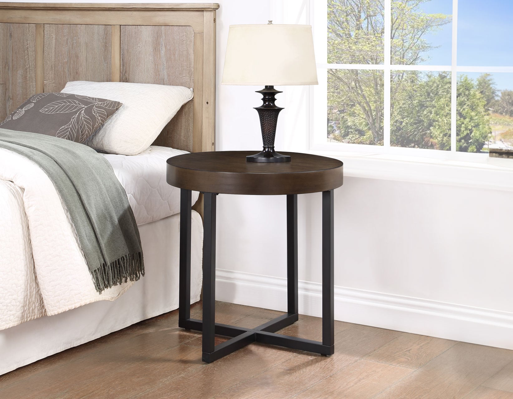 Steve Silver Yukon End Table