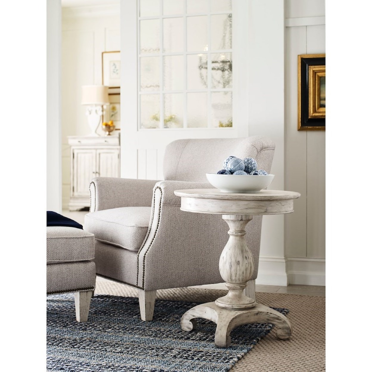 Kincaid Furniture Selwyn Kelsey Round End Table