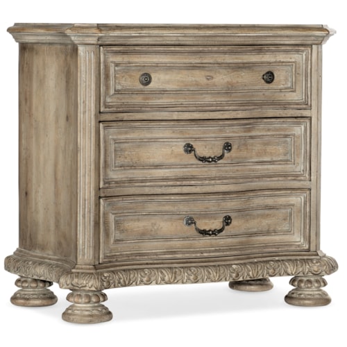 Traditional 3-Drawer Nightstand with USB Port