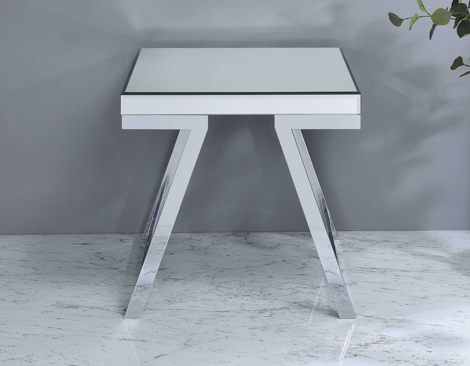 Steve Silver Alfresco End Table