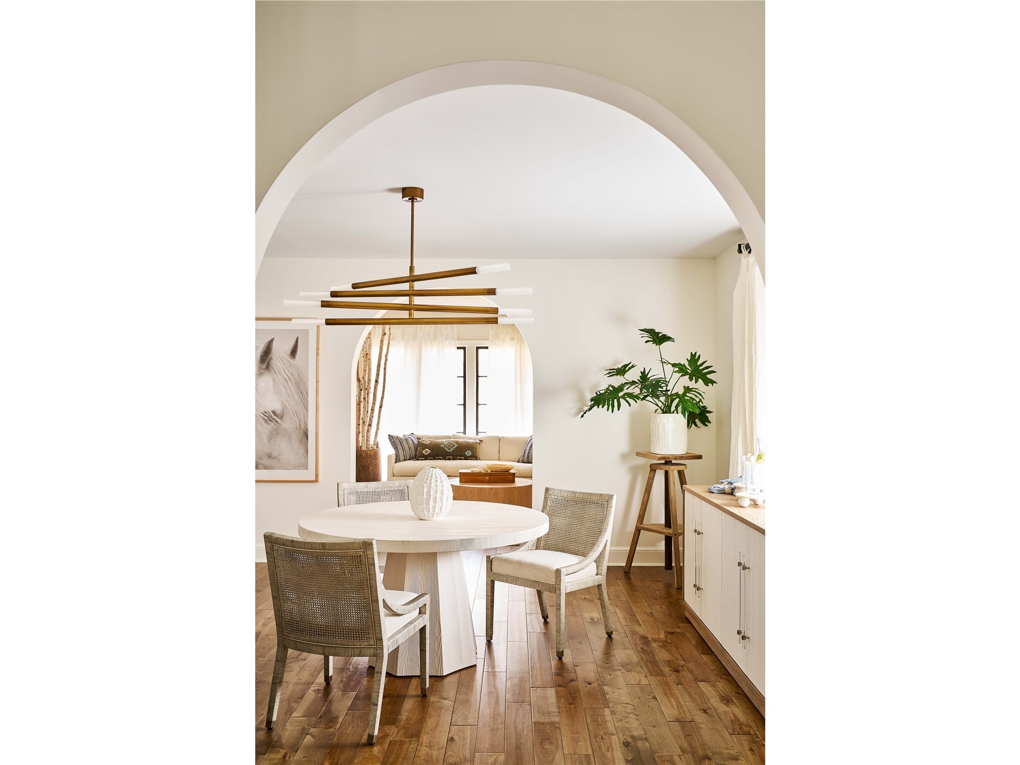 Universal Weekender - Coastal Living Home Collection Mackinaw Round Dining Table