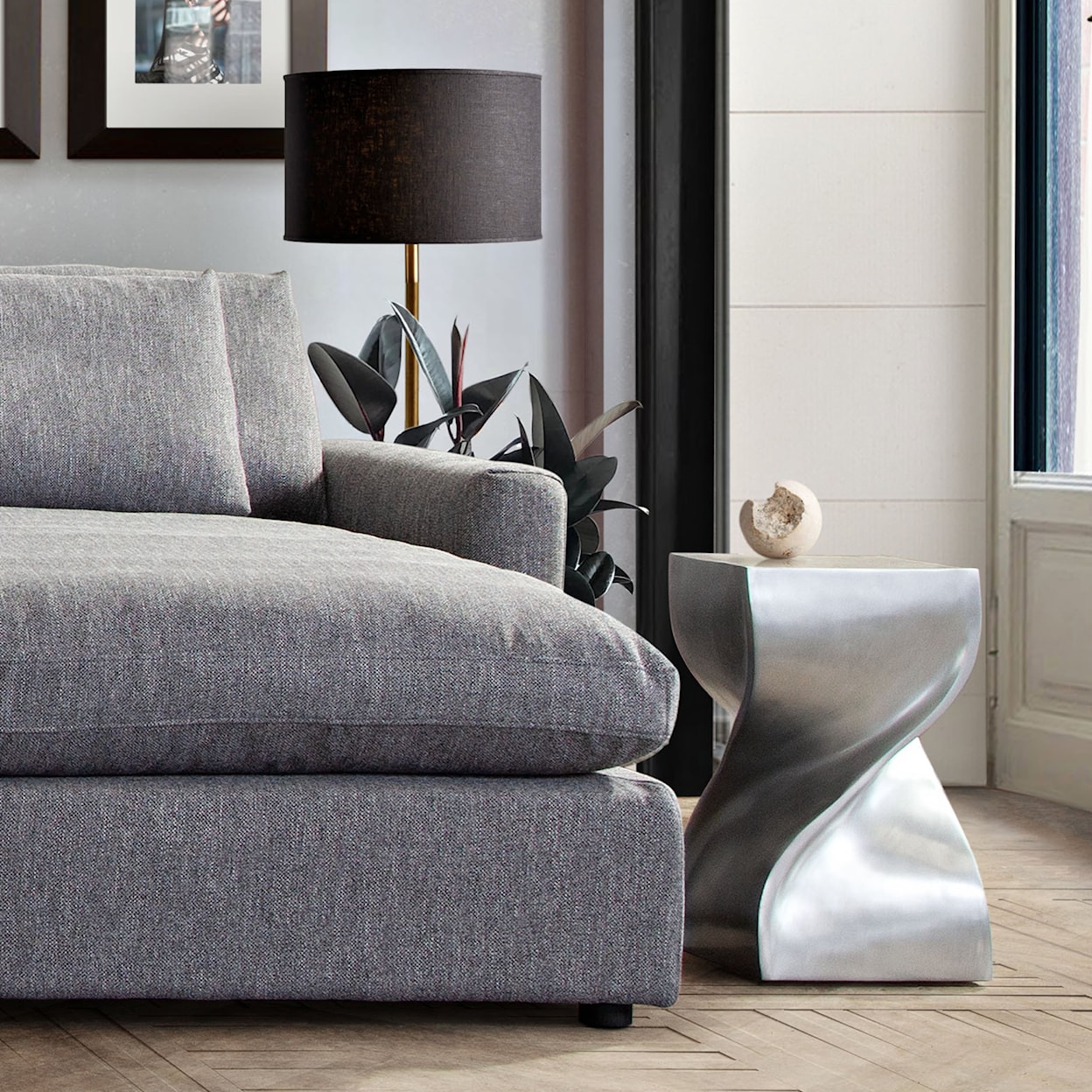 Diamond Sofa Furniture Spire Accent Table
