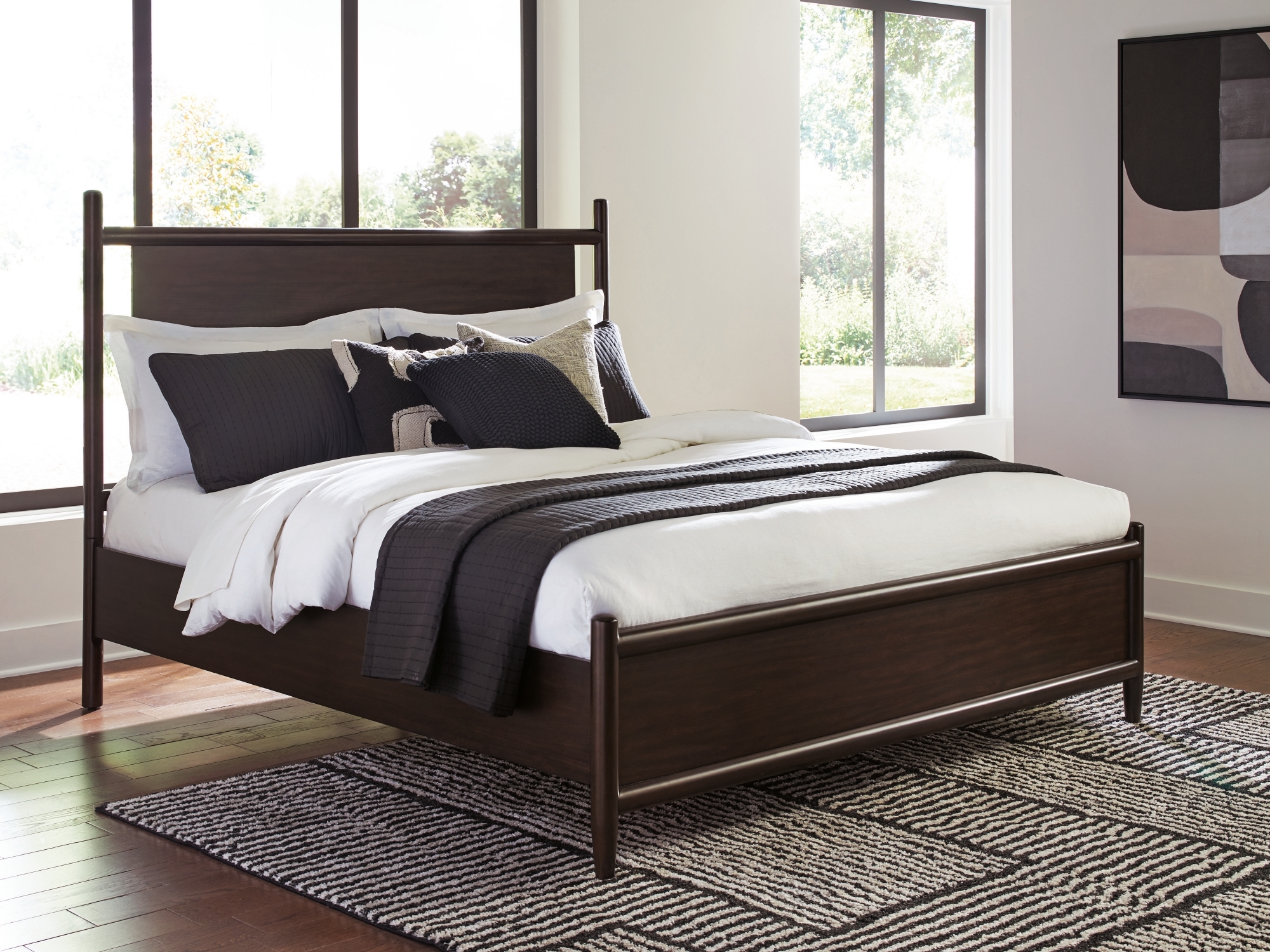 Benchcraft Dantenton Queen Panel Bed