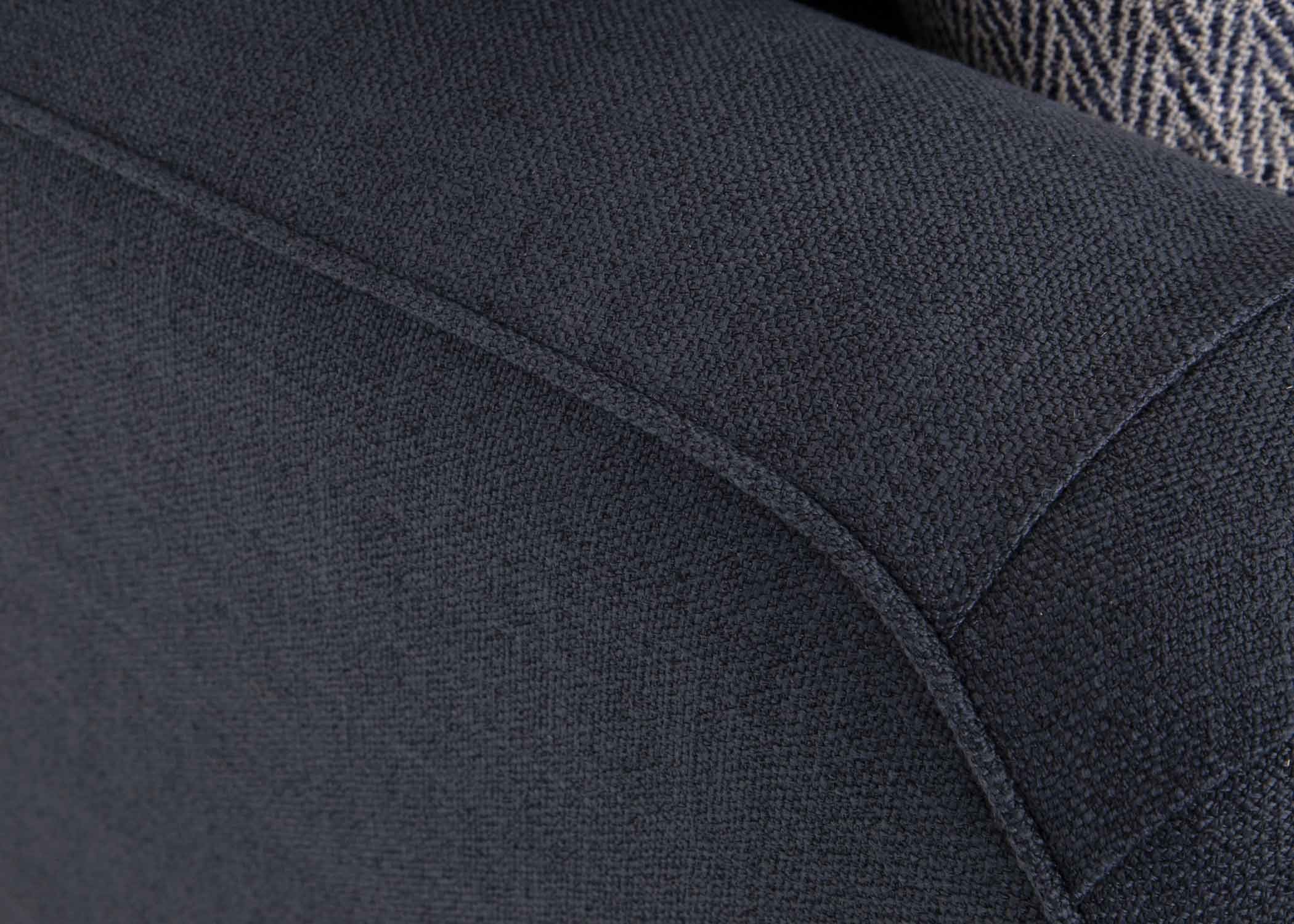 Springfield & Company 886 Landry Loveseat