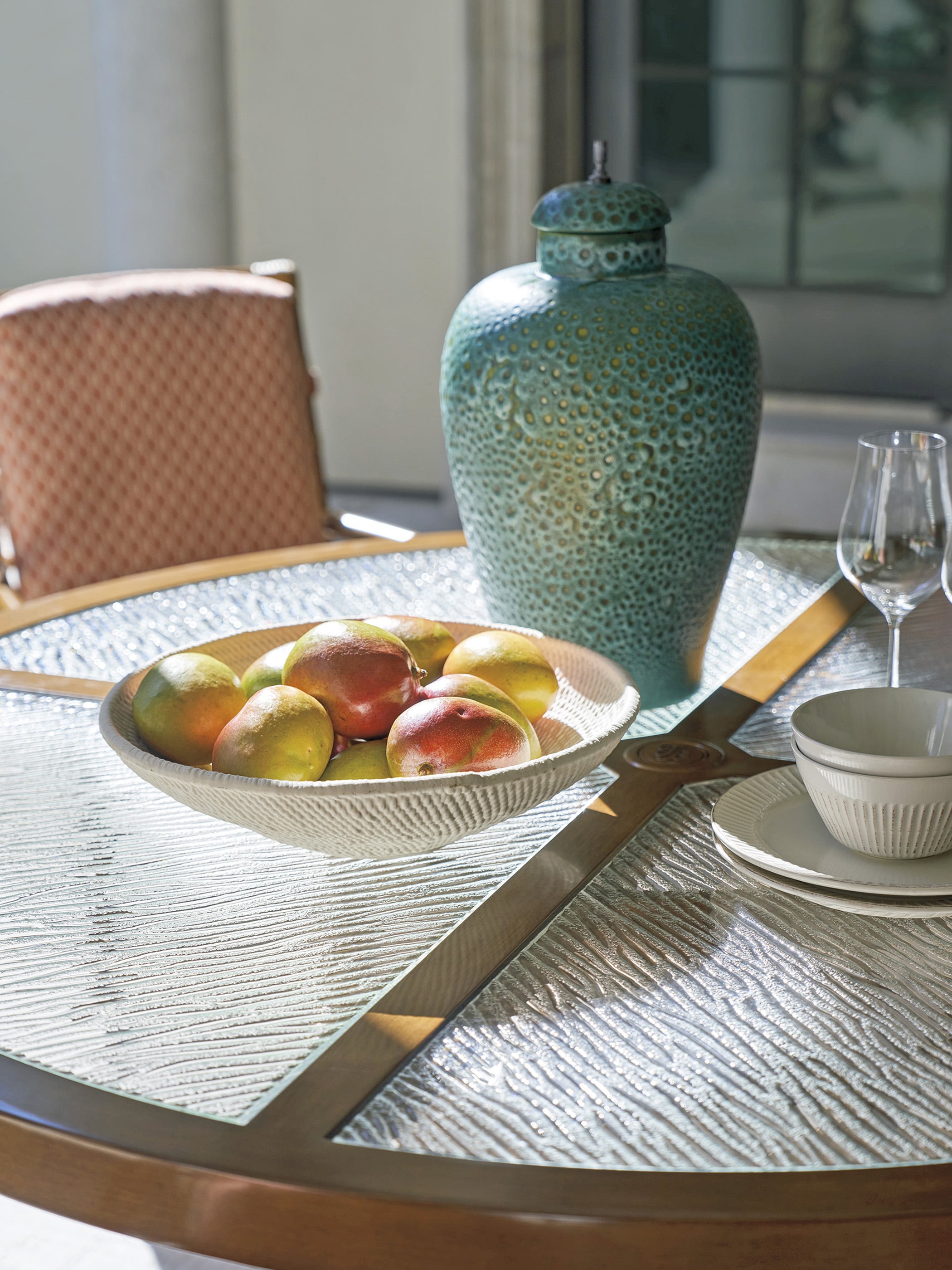 Outdoor Round Dining Table